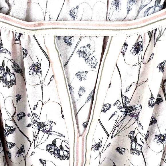 Max Studio Floral Blouse Size Medium - Picture 3 of 11